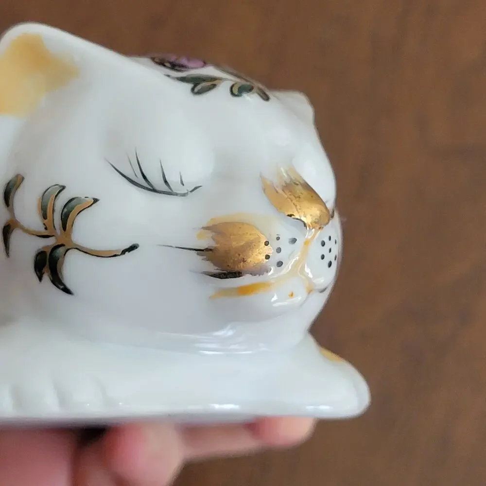 Vintage Takahashi San Francisco Cho Cho sleeping cat figurine